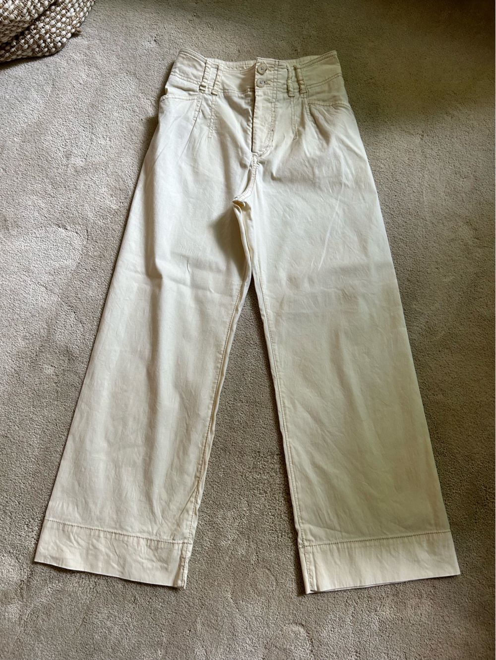 Anthropologie Cream pleated trousers 25R
